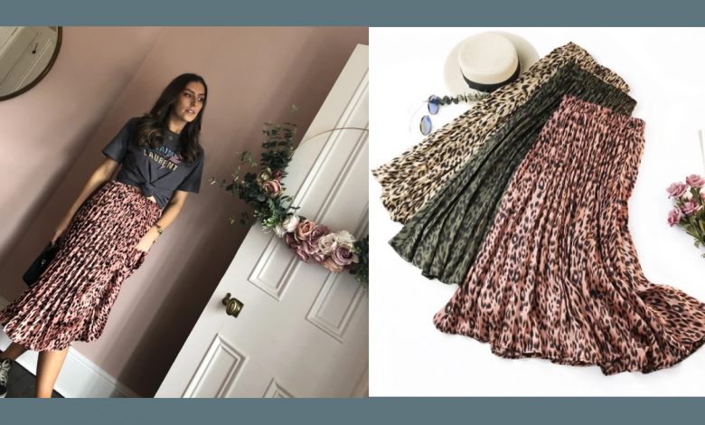pleated skirt